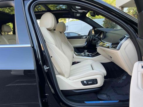 Used 2019 BMW X5 xDrive40i w/ Convenience Package AWD/4WD image 50