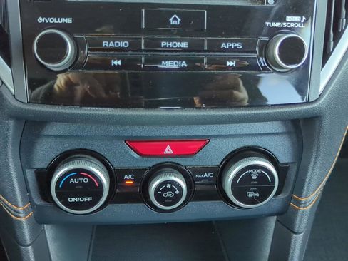 Used 2022 Subaru Crosstrek 2.0i Premium w/ Moonroof Package image 21