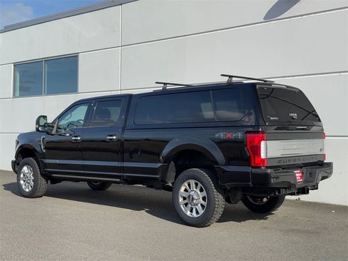 Used 2019 Ford F350 Limited image 5