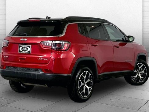 Used 2025 Jeep Compass Limited AWD/4WD image 13