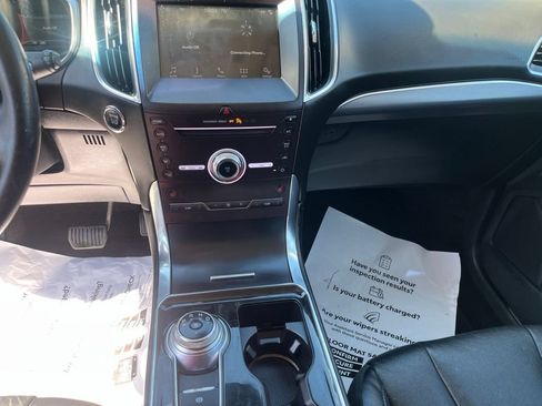 Used 2019 Ford Edge Titanium AWD/4WD image 9