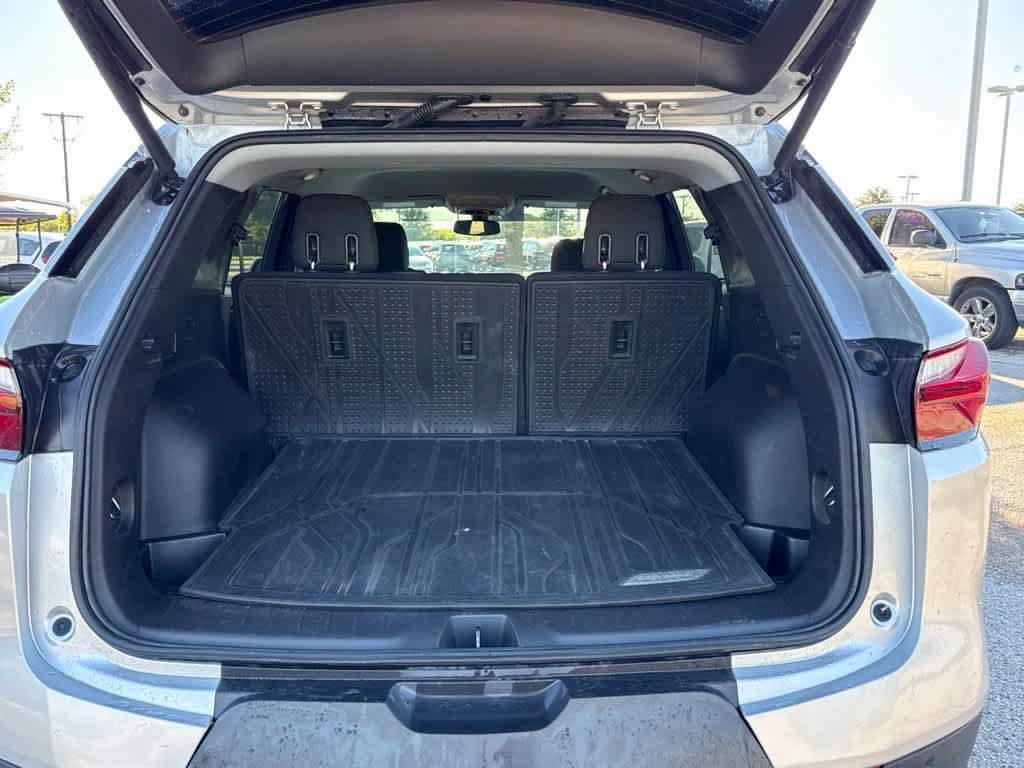Used 2020 Chevrolet Blazer LT FWD image 12