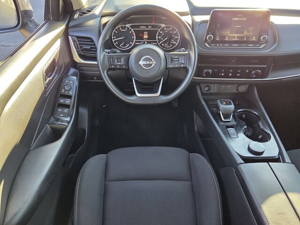 Used 2024 Nissan Rogue S AWD/4WD image 11