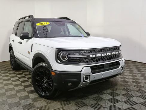 Used 2025 Ford Bronco Sport Badlands image 3