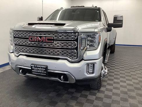 Used 2020 GMC Sierra 3500 Denali AWD/4WD image 2