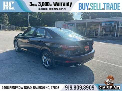 Used 2019 Volkswagen Jetta R-Line FWD image 3