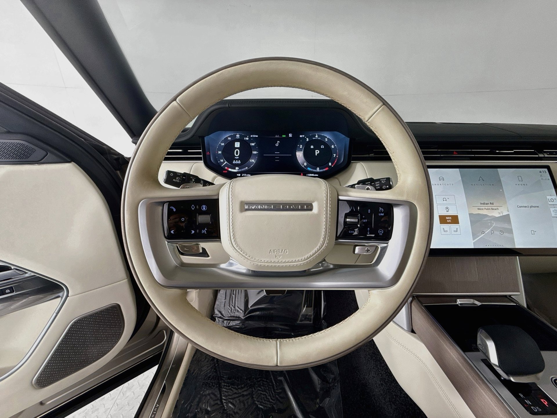 Used 2024 Land Rover Range Rover Long Wheelbase Autobiography AWD/4WD image 10