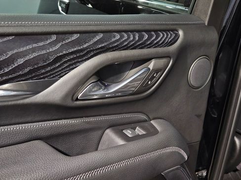 Used 2024 GMC Yukon Denali image 35