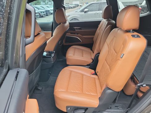 Certified 2023 Kia Telluride SX Prestige X-Line AWD/4WD image 16