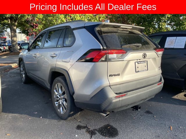Used 2021 Toyota RAV4 XLE Premium AWD/4WD image 4