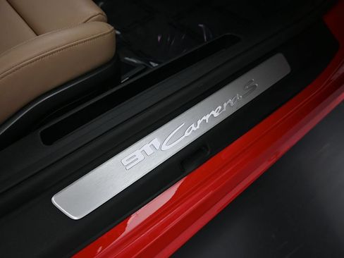 Certified 2024 Porsche 911 Carrera S RWD image 31