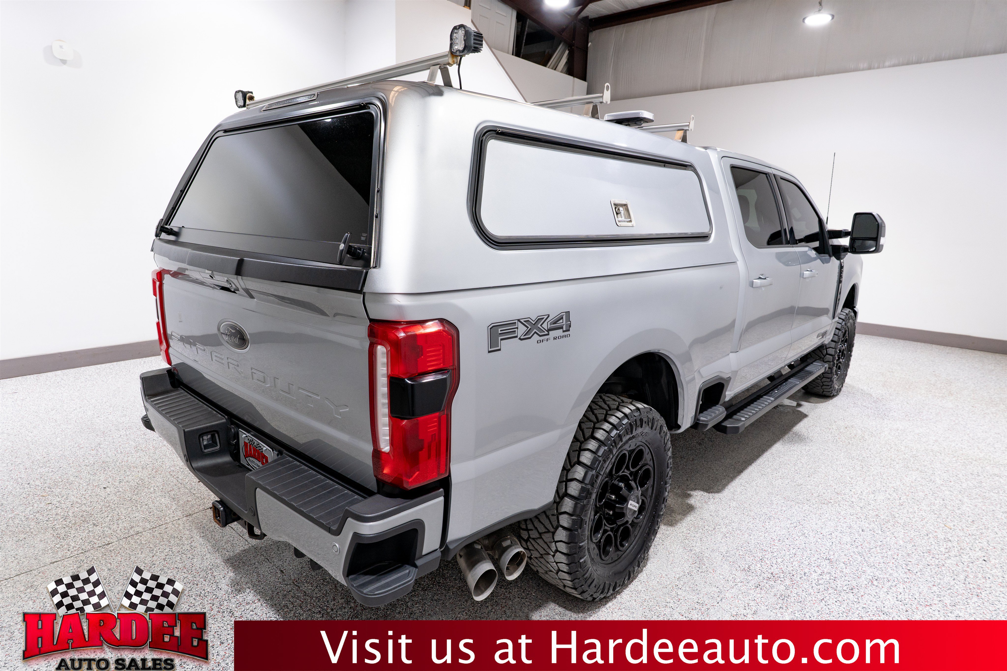 Used 2024 Ford F250 Lariat w/ Black Appearance Package AWD/4WD image 5
