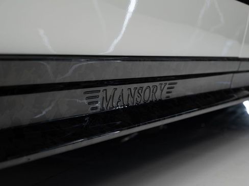 Used 2025 Rolls-Royce Cullinan image 14