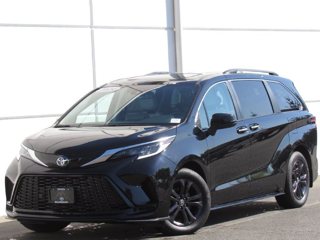 Used 2024 Toyota Sienna XSE AWD/4WD image 1