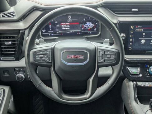 Used 2024 GMC Sierra 1500 AT4 w/ Technology Package AWD/4WD image 15