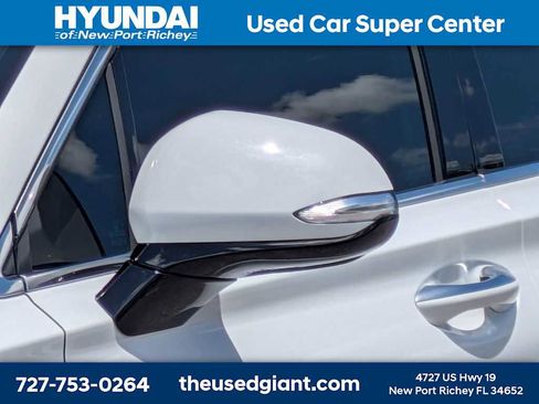 Used 2023 Hyundai Santa Fe SEL FWD image 11