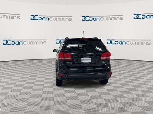 Used 2017 Dodge Journey SXT w/ Comfort/Convenience Group FWD image 7