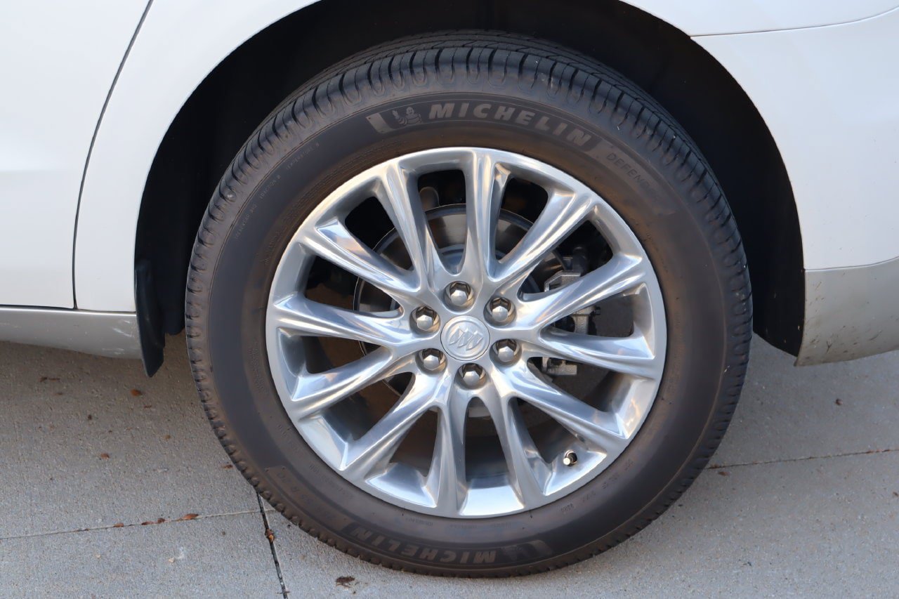 Used 2019 Buick Enclave Premium FWD image 30