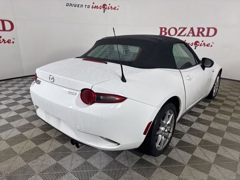 Used 2016 MAZDA MX-5 Miata Sport image 8