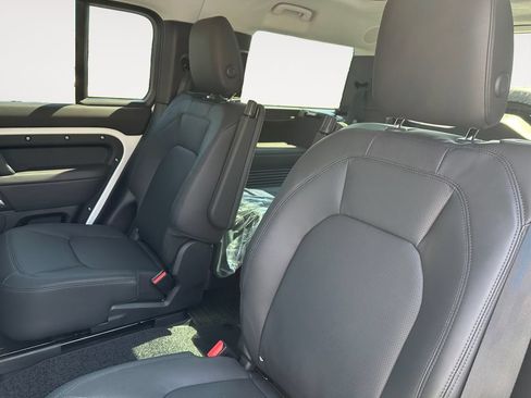 New 2026 Land Rover Defender 130 X-Dynamic SE AWD/4WD image 13