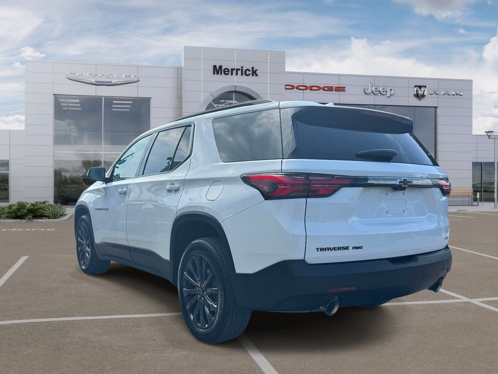 Used 2023 Chevrolet Traverse RS AWD/4WD image 8