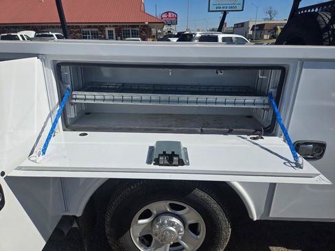 Used 2024 RAM 3500 Tradesman w/ Safety Group AWD/4WD image 34