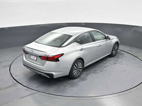 Used 2023 Nissan Altima 2.5 SV image 30