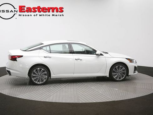 Used 2023 Nissan Altima 2.5 SL AWD/4WD image 45
