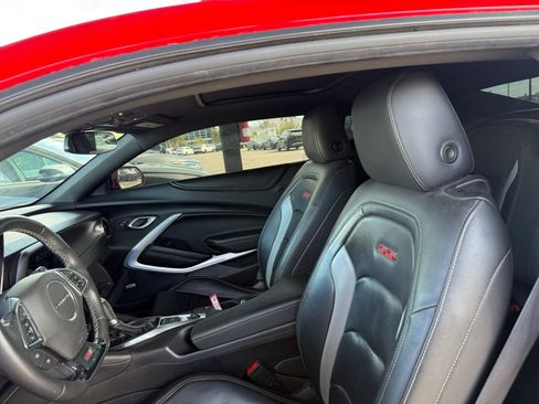 Used 2016 Chevrolet Camaro SS RWD image 25