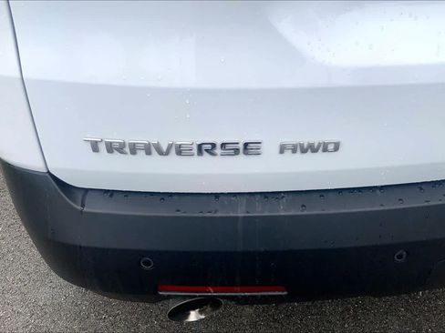 Used 2020 Chevrolet Traverse LT w/ Driver Confidence II Package AWD/4WD image 29