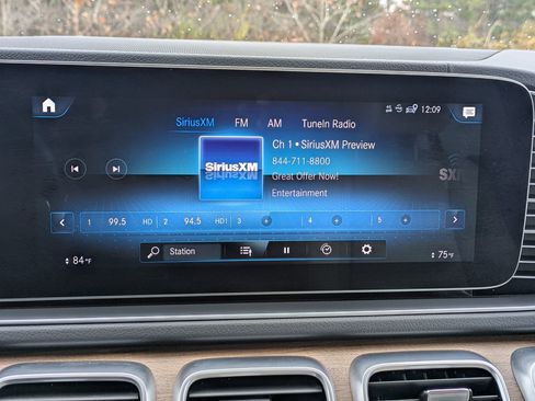 Used 2021 Mercedes-Benz GLS 580 4MATIC image 10