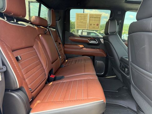 Used 2024 GMC Sierra 1500 Denali Ultimate AWD/4WD image 26