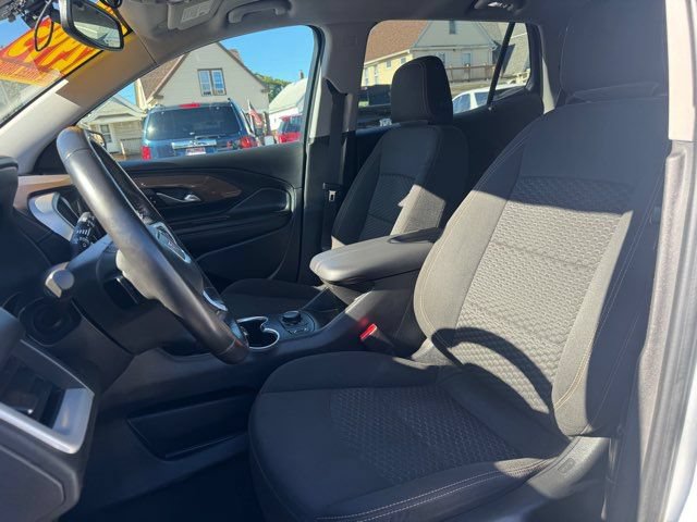 Used 2020 GMC Terrain SLE w/ Elevation Edition AWD/4WD image 9