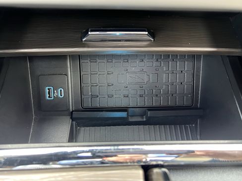 Used 2023 Ford Expedition Max Limited image 46