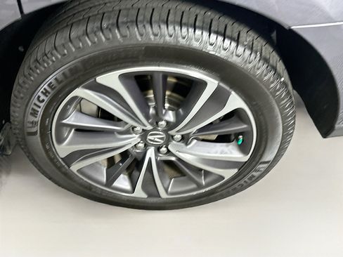 Used 2020 Acura MDX FWD w/ Technology Package image 11