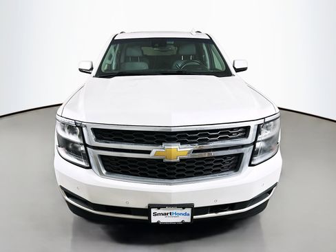 Used 2019 Chevrolet Suburban LT image 2