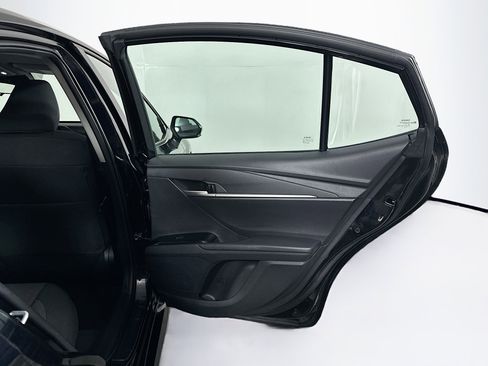 Used 2025 Toyota Camry LE image 28