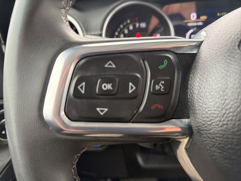 Used 2023 Jeep Wrangler Unlimited Sahara image 27