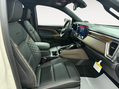 New 2026 GMC Canyon Denali image 29