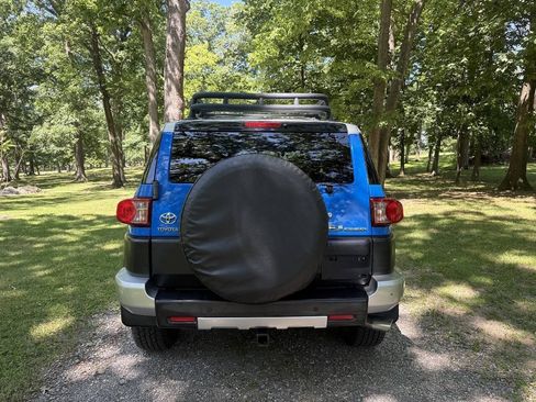 Used 2007 Toyota FJ Cruiser 4WD image 10
