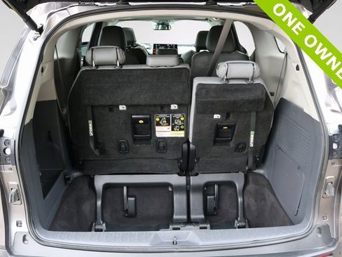Used 2024 Toyota Sienna XLE image 18