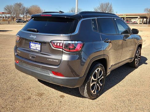 Used 2024 Jeep Compass Limited image 3