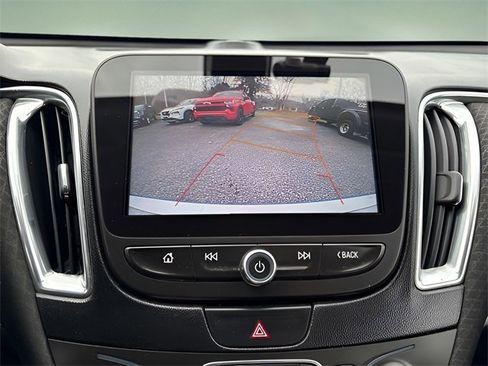 Used 2016 Chevrolet Malibu LT image 11