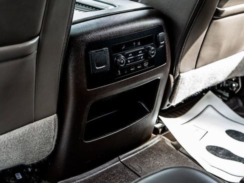 Used 2020 GMC Yukon Denali w/ Denali Ultimate Package AWD/4WD image 38