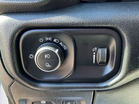 Used 2021 RAM 1500 Big Horn image 31