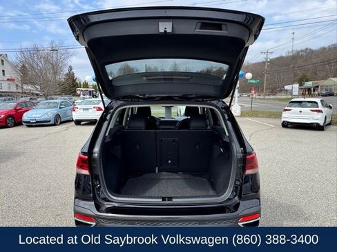 Used 2024 Volkswagen Taos SE image 20