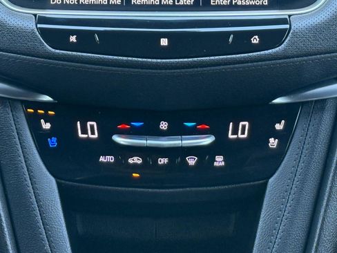 Used 2021 Cadillac XT5 Premium Luxury image 19
