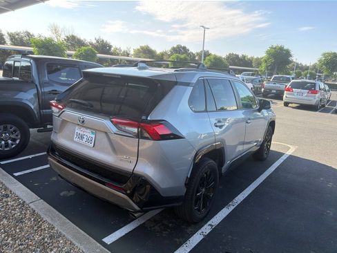 Certified 2022 Toyota RAV4 SE w/ Convenience Package AWD/4WD image 8