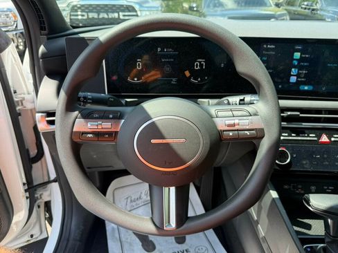 Used 2025 Hyundai Santa Cruz SEL FWD image 5