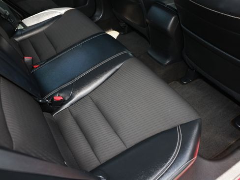 Used 2017 Honda Accord Sport image 16
